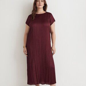 Mdwll Plus Short-Sleeve Slip Midi Dress in Plissé $128